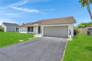 7381 Nw 35th Ct, Lauderhill