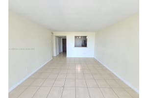 496 Nw 165th St Rd D-409 Miami, FL 33169 - MLS#A11880182