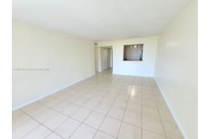 496 Nw 165th St Rd D-409 Miami, FL 33169 - MLS#A11880182