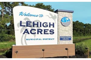 676 Sabrina Ct Lehigh Acres, FL 33972 - MLS#A11880211