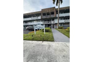 11195 Sw 1st St 314, Sweetwater
