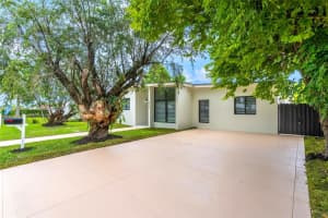 8450 Sw 27th St, Miami