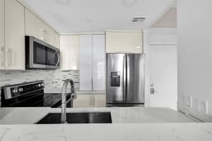 1460 Ocean Dr 305 Miami Beach, FL 33139 - MLS#A11880220