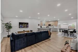 17621 Ne 7th Ave, Miami