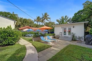 3305 Ne 16th Ct Guest House Fort Lauderdale, FL 33305 - MLS#A11880231