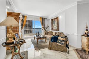 888 Brickell Key Dr 1807 Miami, FL 33131 - MLS#A11880248