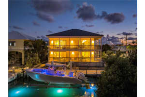 96 W Plaza Del Sol Islamorada, FL 33036 - MLS#A11880302