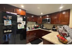 8290 Lake Dr 119 Doral, FL 33166 - MLS#A11880314