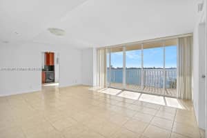 7601 E Treasure Dr 1020 North Bay Village, FL 33141 - MLS#A11880391