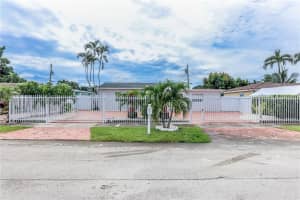7280 Sw 13th St, Miami