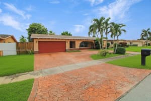 8930 Nw 11th St Pembroke Pines, FL 33024 - MLS#A11880506