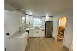 817 Tyler St 9 Hollywood, FL 33019 - MLS#A11880530