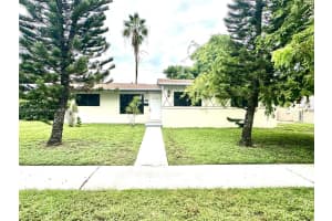 1420 Nw 174th St Miami Gardens, FL 33169 - MLS#A11880543
