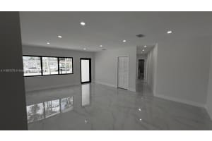 6320 Nw 113th Ter Hialeah, FL 33012 - MLS#A11880578