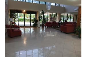 16325 Golf Club Rd 102 Weston, FL 33326 - MLS#A11880640