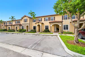 3392 W 92nd Pl 3392 Hialeah, FL 33018 - MLS#A11880659