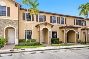 3392 W 92nd Pl 3392 Hialeah, FL 33018 - MLS#A11880659