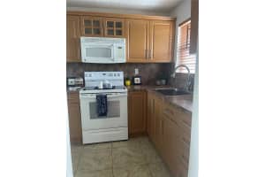 8345 Sunrise Lakes Blvd 309 Sunrise, FL 33322 - MLS#A11880665