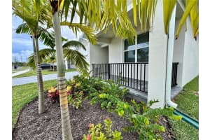 9035 Dahlia Cir 9035 Port Saint Lucie, FL 34986 - MLS#A11880673
