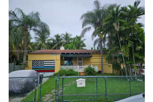 4021 Sw 6th St, Miami