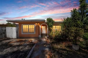 531 Ne 58th St Oakland Park, FL 33334 - MLS#A11880692