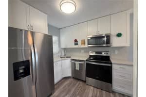 9001 Sunrise Lakes Blvd 308, Sunrise