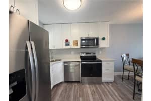 9001 Sunrise Lakes Blvd 308 Sunrise, FL 33322 - MLS#A11880701