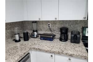 100 Lakeview Dr 303 Weston, FL 33326 - MLS#A11880715