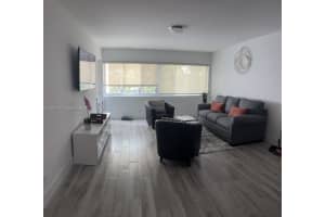100 Lakeview Dr 303 Weston, FL 33326 - MLS#A11880715