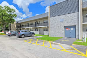 7825 Fairview Dr 106 Tamarac, FL 33321 - MLS#A11880724