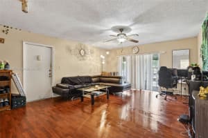 370 E Laurel Dr 6e Margate, FL 33063 - MLS#A11880738