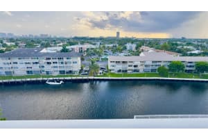 427 Golden Isles Dr 8a Hallandale Beach, FL 33009 - MLS#A11880761
