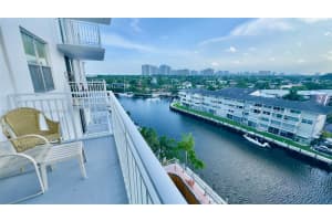 427 Golden Isles Dr 8a Hallandale Beach, FL 33009 - MLS#A11880761