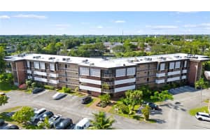 2901 Nw 46th Ave 408 Lauderdale Lakes, FL 33313 - MLS#A11880765
