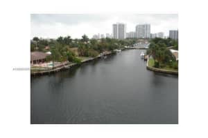 301 Golden Isles Dr 211, Hallandale Beach