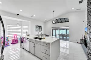 4955 Sw 33rd Ave Hollywood, FL 33312 - Off Market