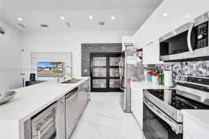 4955 Sw 33rd Ave Hollywood, FL 33312 - Off Market