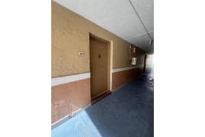 5201 Geneva Way 110 Doral, FL 33166 - MLS#A11880846