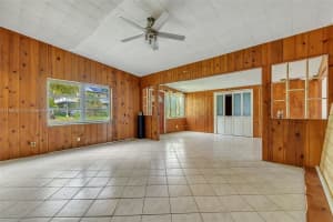 310 Sw 1st Ave Boynton Beach, FL 33435 - MLS#A11880870