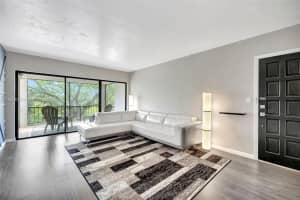 6010 S Falls Circle Dr 419, Lauderhill