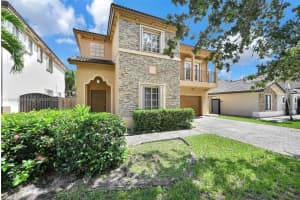 1609 Sw 154th Path, Miami