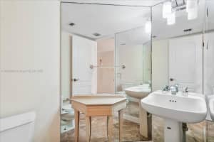 5757 Collins Ave 2106 Miami Beach, FL 33140 - MLS#A11880886