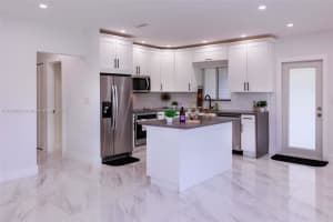 320 Ne 172nd St 0 North Miami Beach, FL 33162 - MLS#A11880920