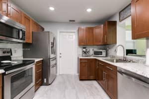 8105 Nw 59th St, Tamarac