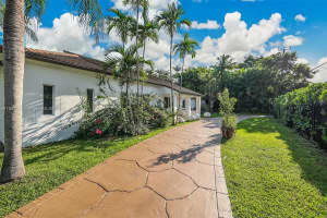 11461 Sw 93rd St, Miami