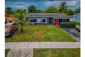 4450 Sw 24th St Fort Lauderdale, FL 33317 - MLS#A11881064