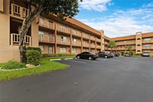 9620 Sunrise Lakes Blvd 205 Sunrise, FL 33322 - MLS#A11881070