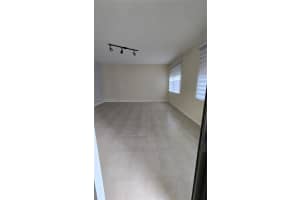 10320 Nw 70th Ter 10320 Doral, FL 33178 - MLS#A11881163