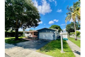 4801 Washington St Hollywood, FL 33021 - MLS#A11881167