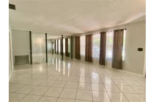 4801 Washington St Hollywood, FL 33021 - MLS#A11881167